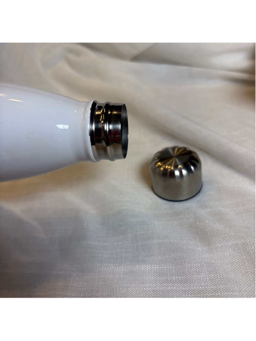 World of Barbie Dreams Made Here metal tumbler with screw on lid Collectible - Picture 5 of 8
